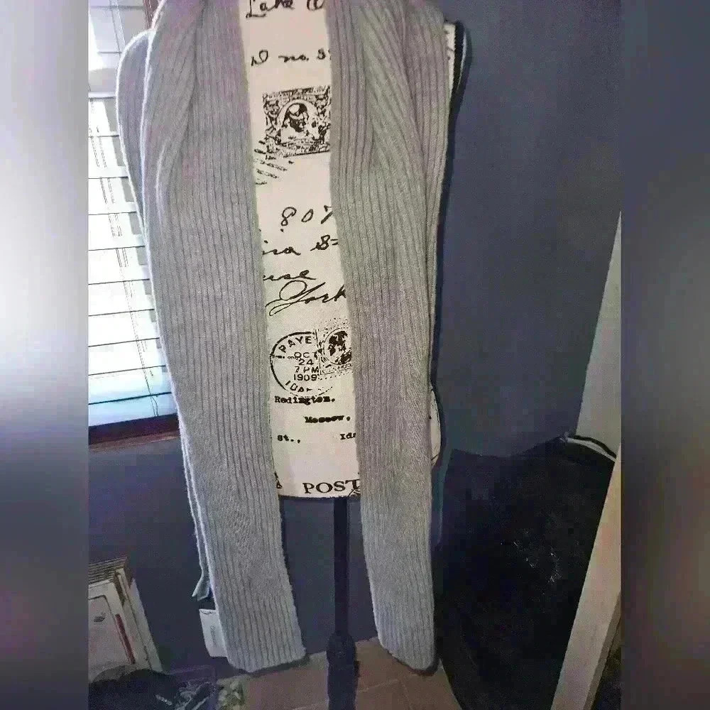 Calvin Klein Grey 85x12 inch Scarf NWT
